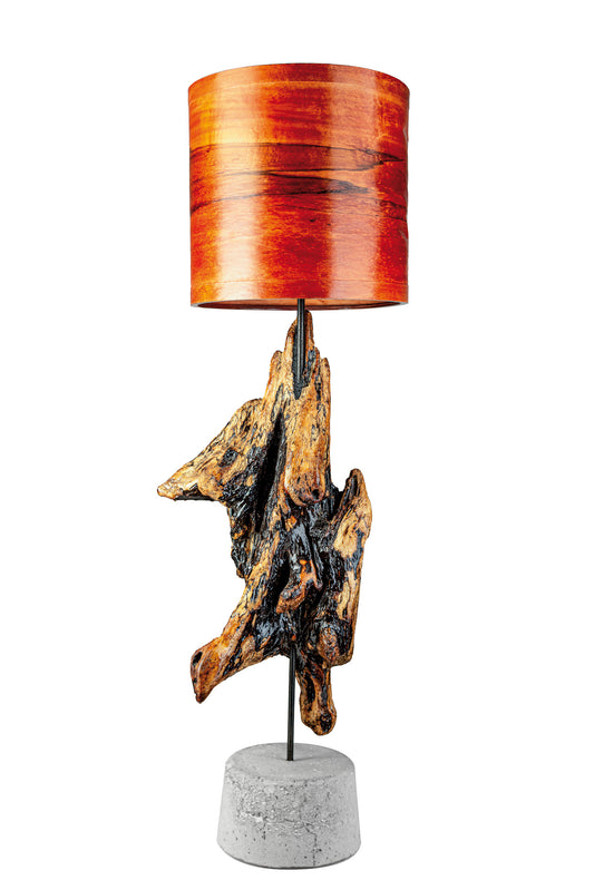 Driftwood Light Sculpture LO14 – Treibholz Lampe mit Echtholz Furnier & Beton-Sockel, Vorderansicht Tag.